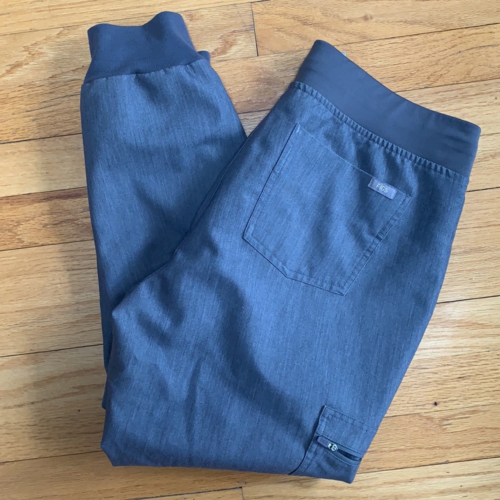 FIGS scrubs